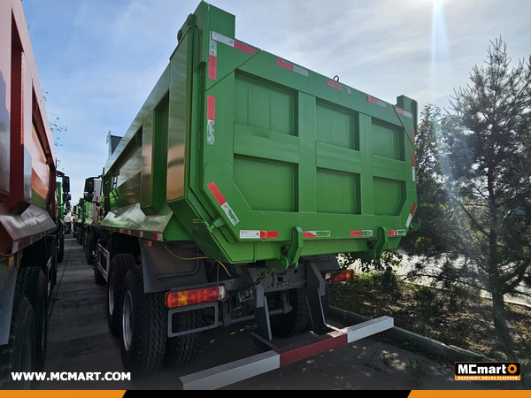 Peru - 1 Unit SINOTRUCK HOWO 6X4 Dump Truck