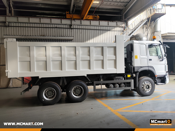 Ghana - 4 Units SINOTRUCK HOWO ZZ3257V3847B1 Dump Trucks